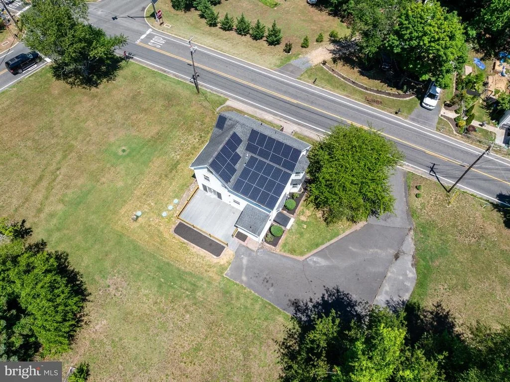 Photo of 402 BARNSBORO ROAD