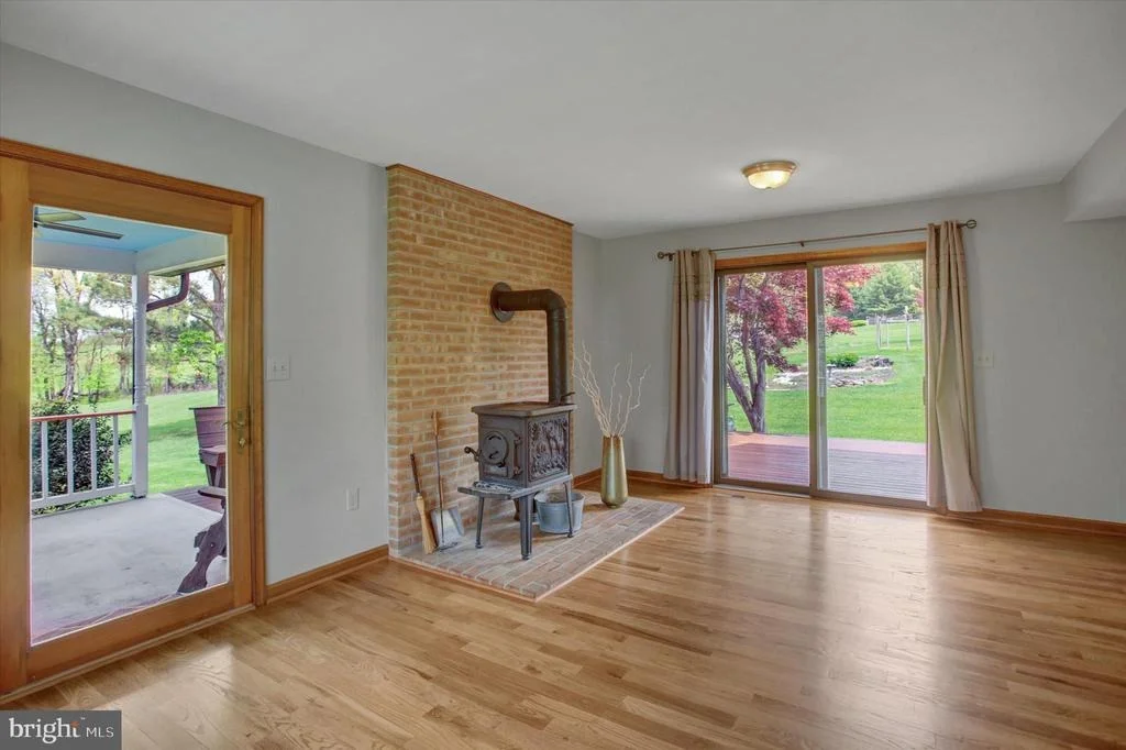 Photo of 8001 MAPLEVILLE ROAD