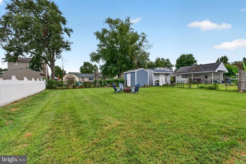 Photo of 2125 MAPLE ROAD