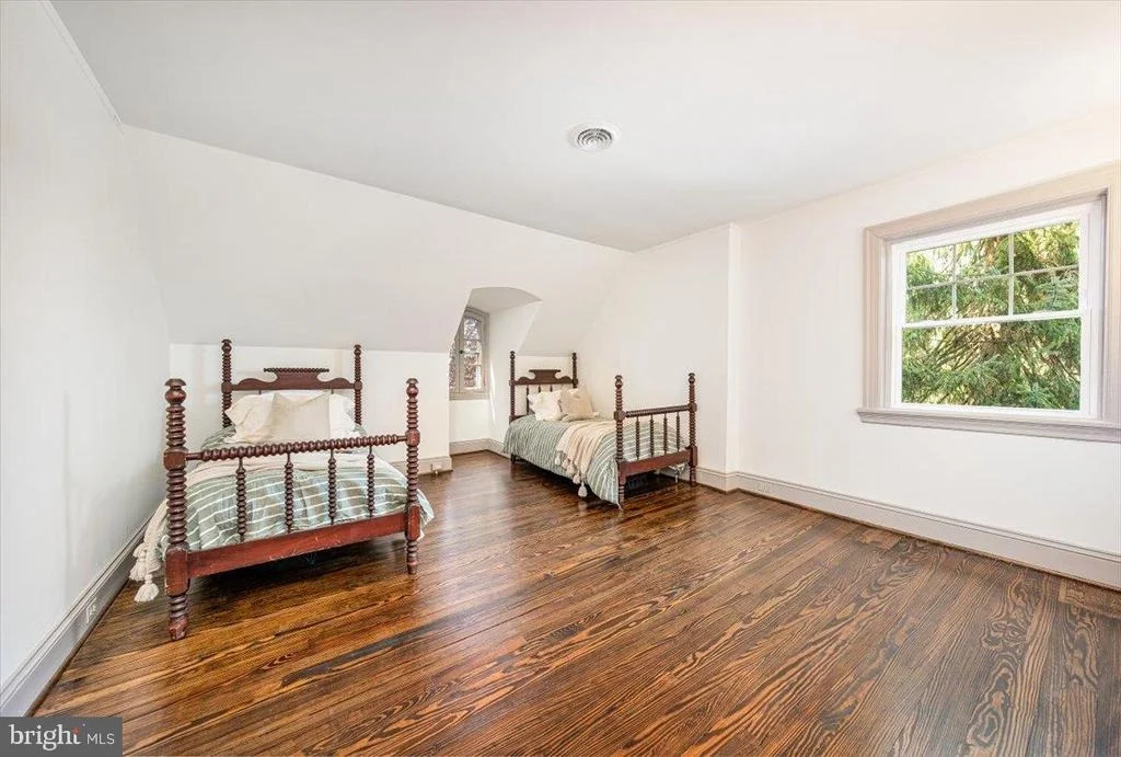 Photo of 54 RIDGE ROAD