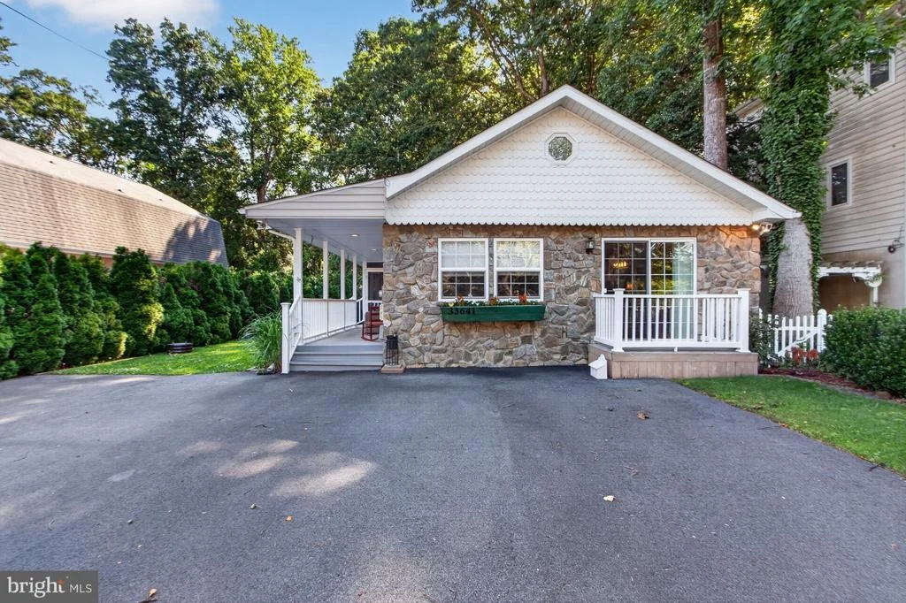 Photo of 33641 WOODLAND CIRCLE
