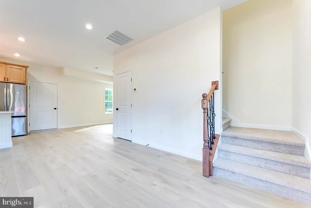 Photo of 165 ROSE BOWL ROAD