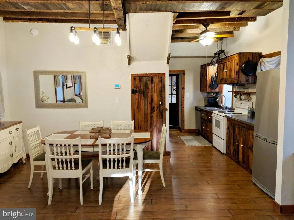 Photo of 1231 BRUCEVILLE ROAD