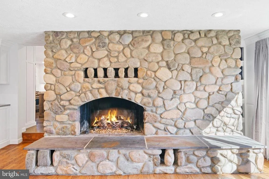 Photo of 15304 WATERGATE ROAD