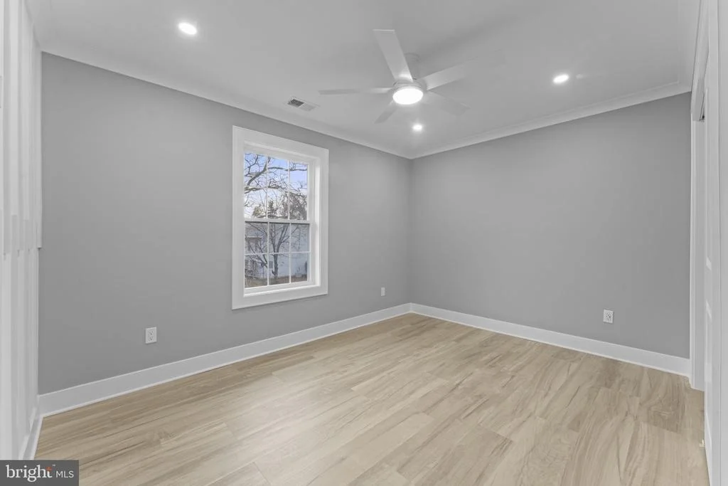 Photo of 305 WINE STREET