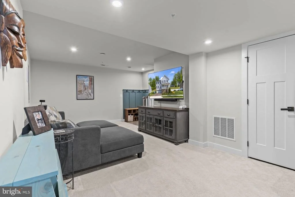 Photo of 2944 HERITAGE DRIVE