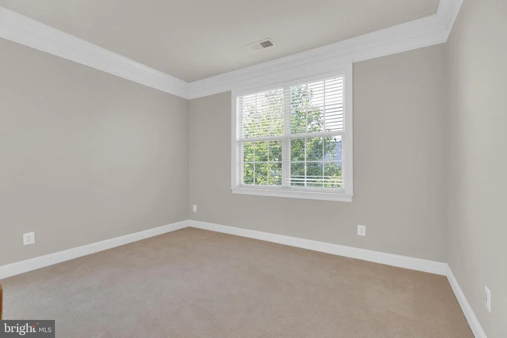 Photo of 42706 CHISHOLM