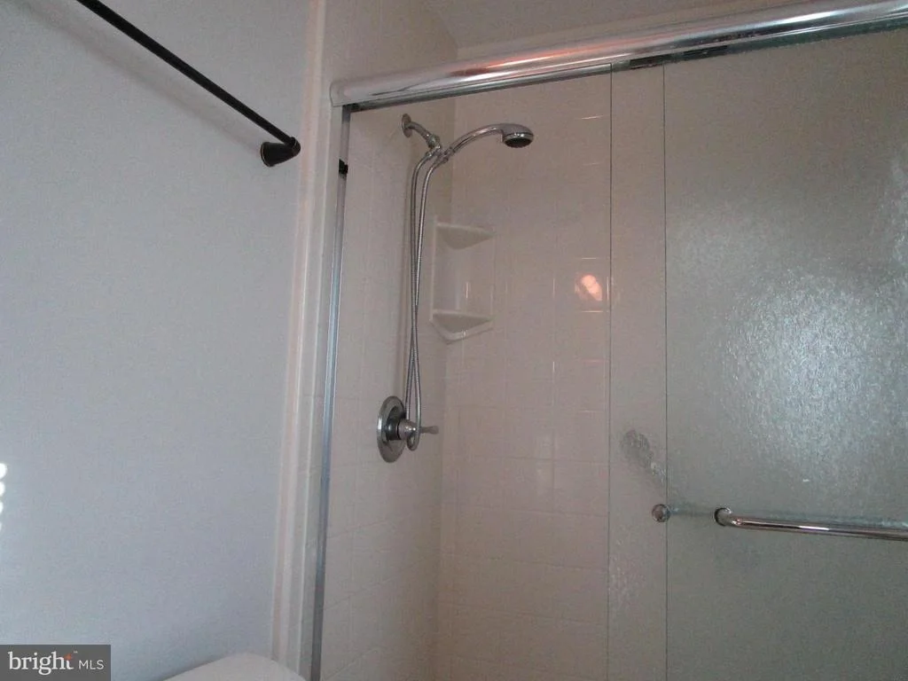 Photo of 1672 VERNON ROAD