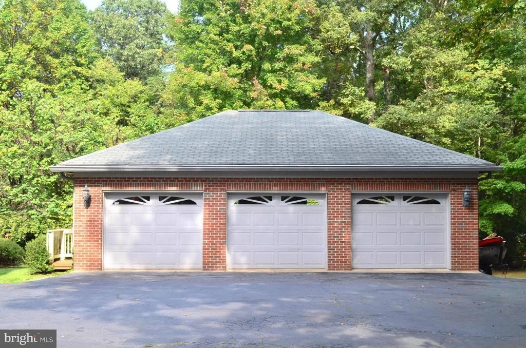 Photo of 6159 RIVER FOREST DRIVE