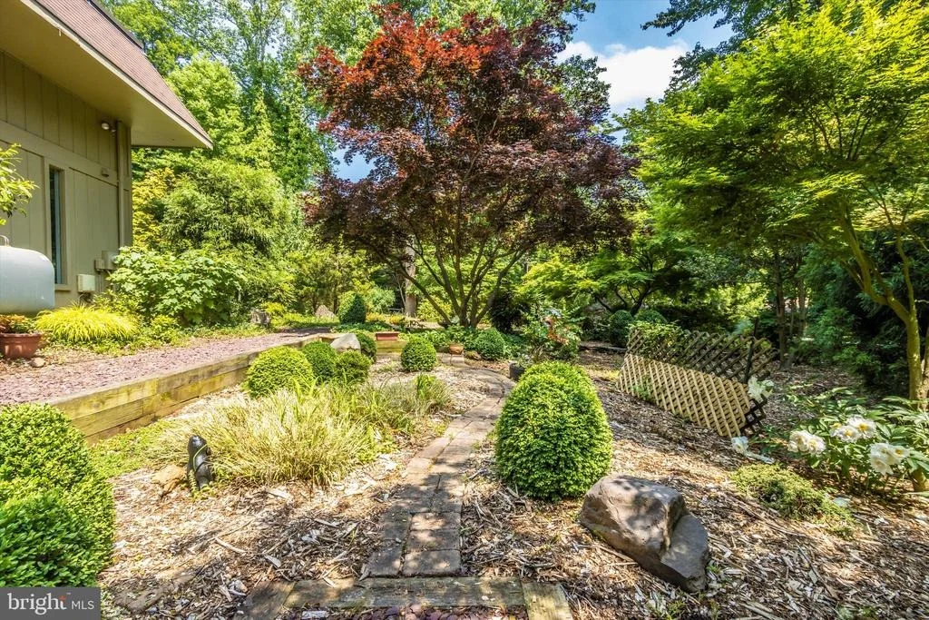 Photo of 13800 CREST HILL LANE