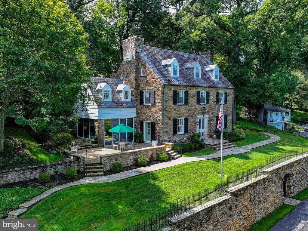 Photo of 1860 CIRCLE ROAD