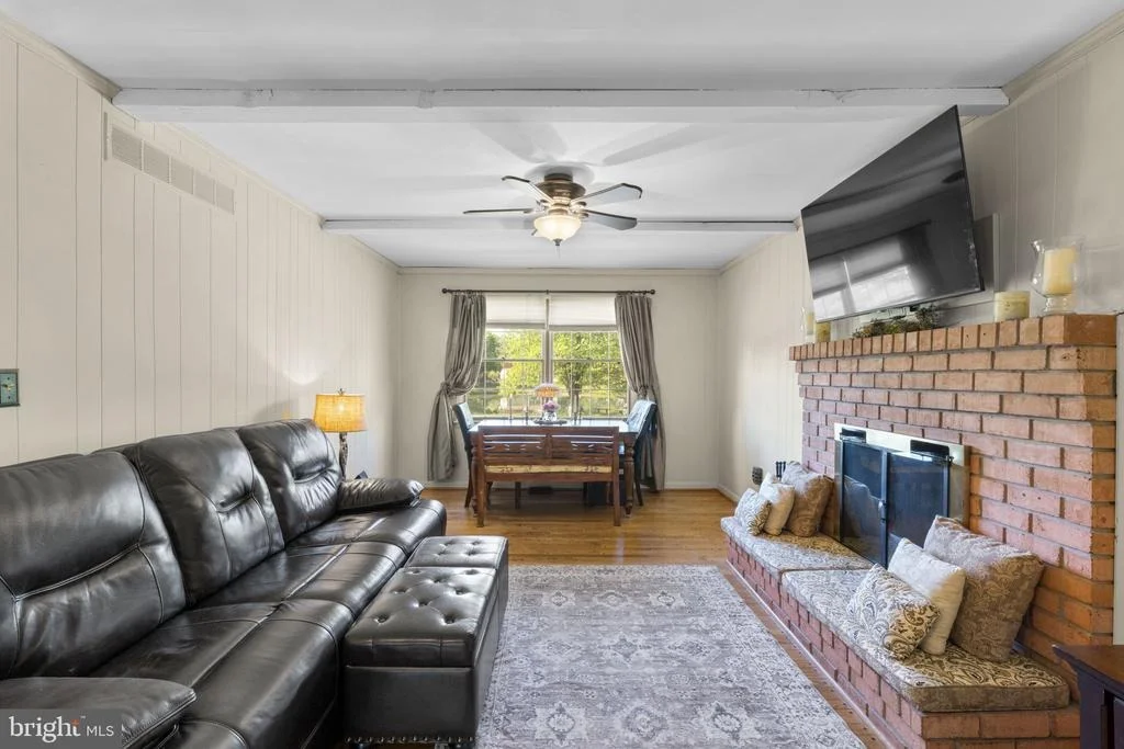 Photo of 5008 LAKE CIRCLE W