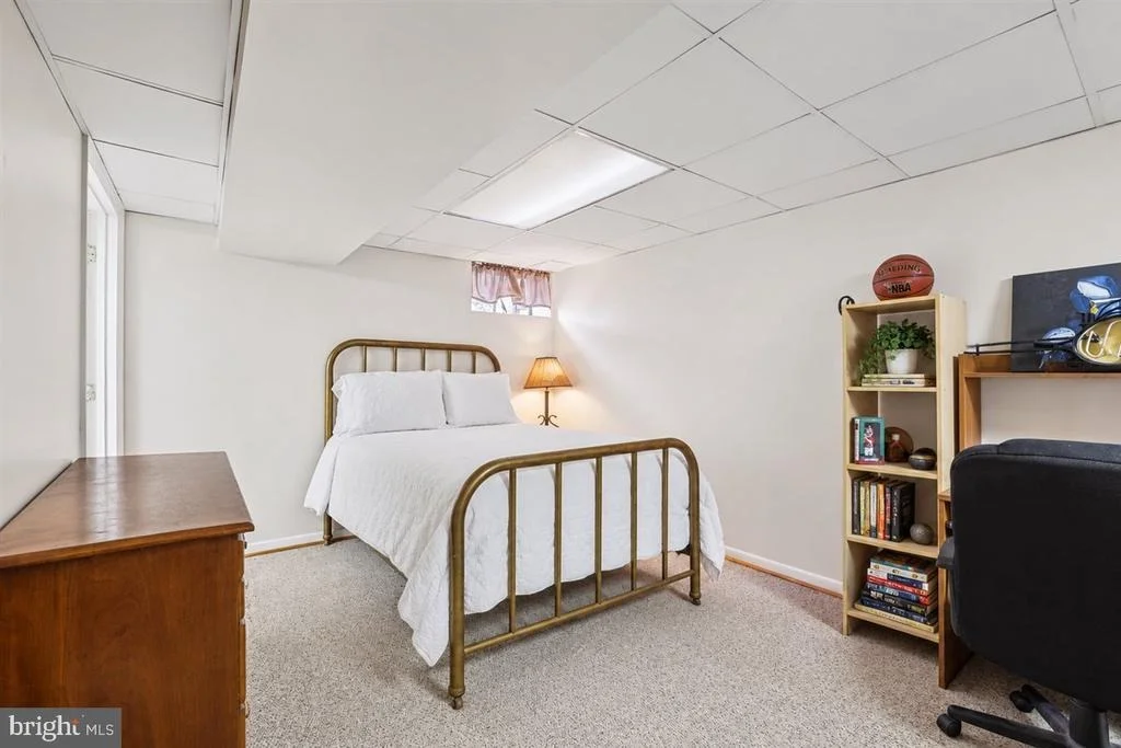 Photo of 1221 DULANEY VALLEY ROAD