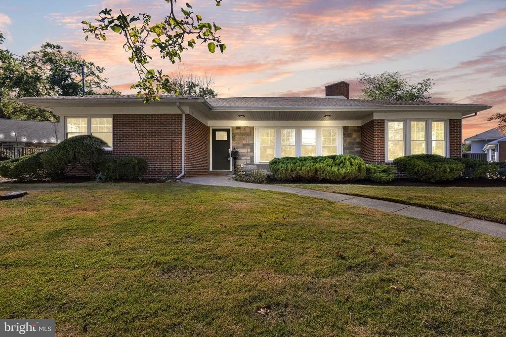 Photo of 206 HAMPTON ROAD