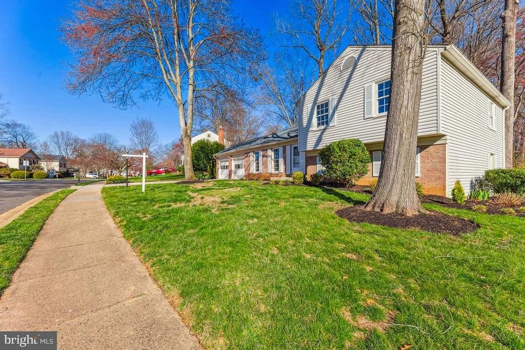 Photo of 9436 WALLINGFORD DRIVE