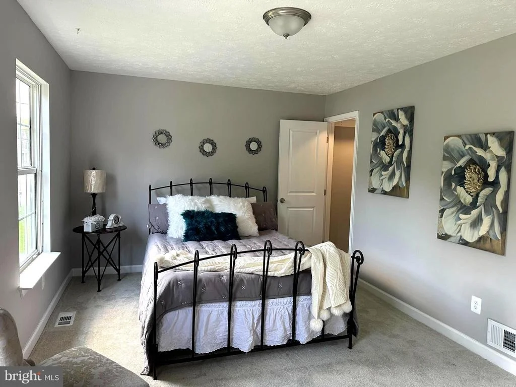 Photo of 7814 OUTING AVENUE