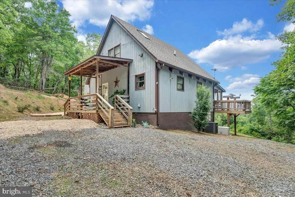 Photo of 722 FOLEY RIDGE ROAD