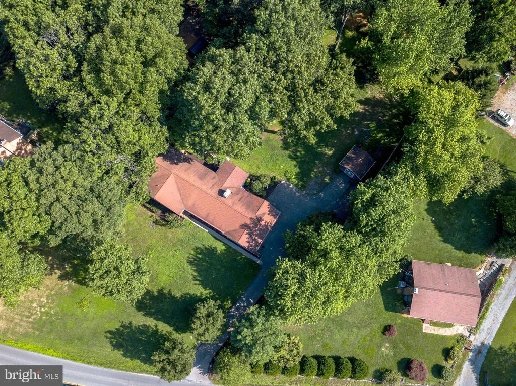 Photo of 2521 JONES ROAD