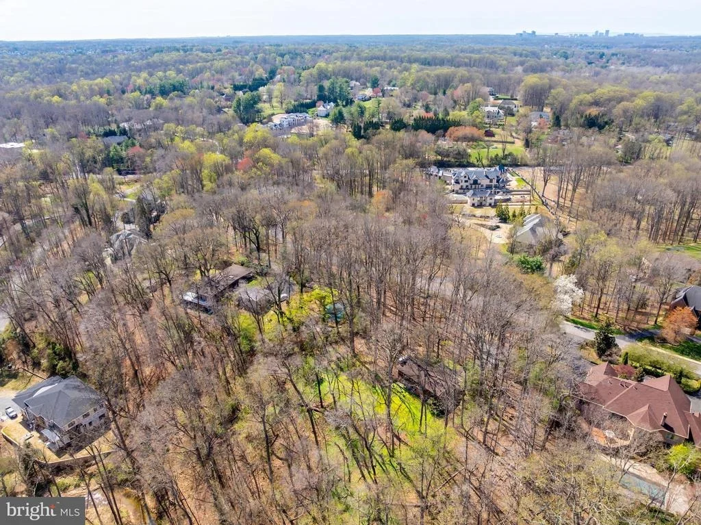 Photo of 901 CHINQUAPIN ROAD