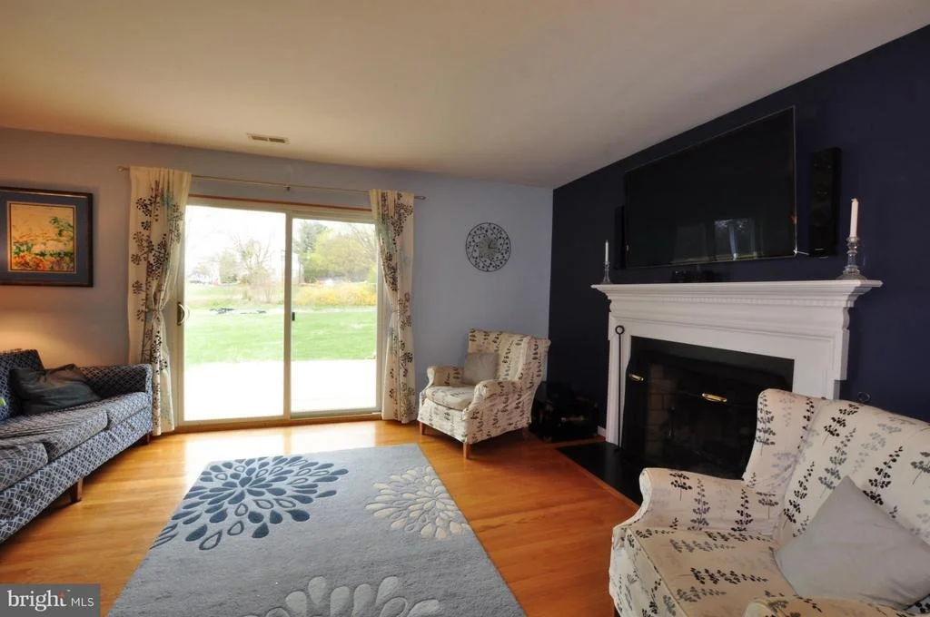 Photo of 10121 JOHNS DRIVE