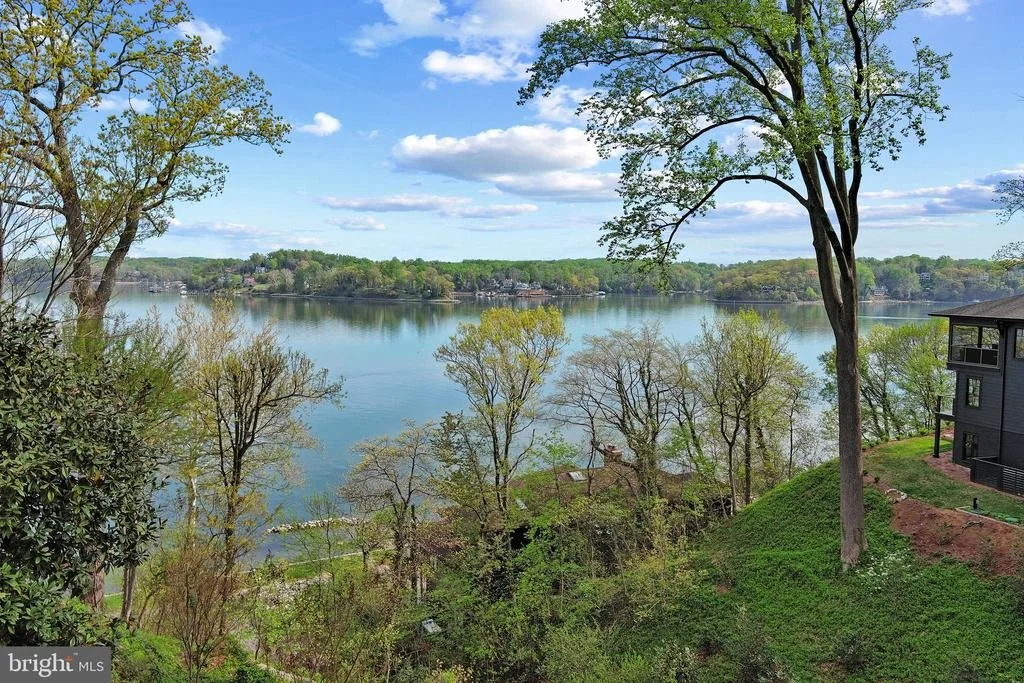 Photo of 322 CLOPSTON HILL