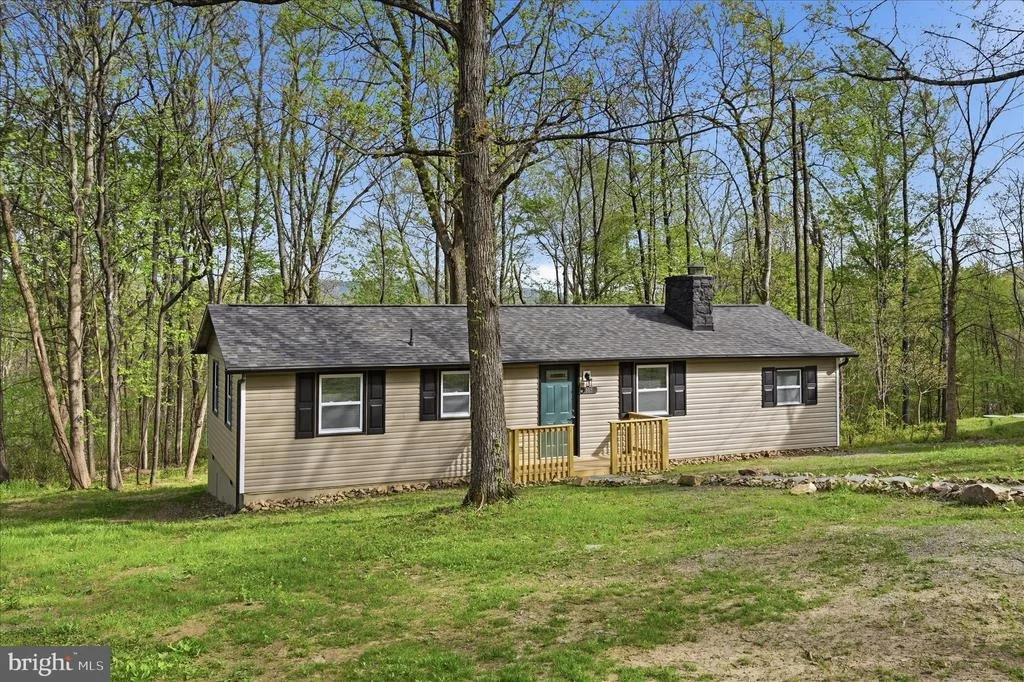 Photo of 105 BUCKSKIN TRAIL