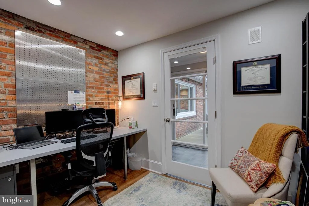 Photo of 3804 MODE STREET