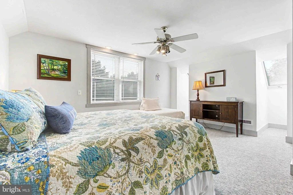 Photo of 296 LAKE POINTE DRIVE