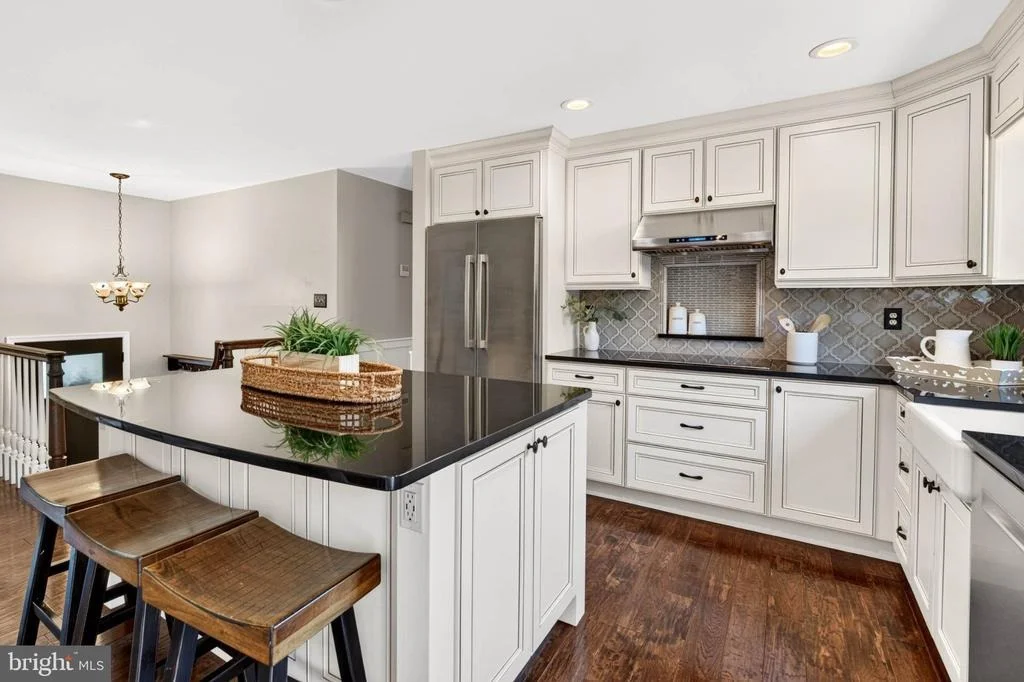 Photo of 4294 WOLF HILL DRIVE