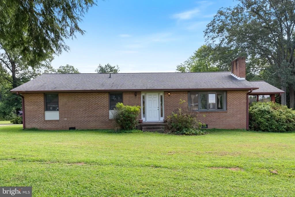 Photo of 5405 DUCLOS LANE
