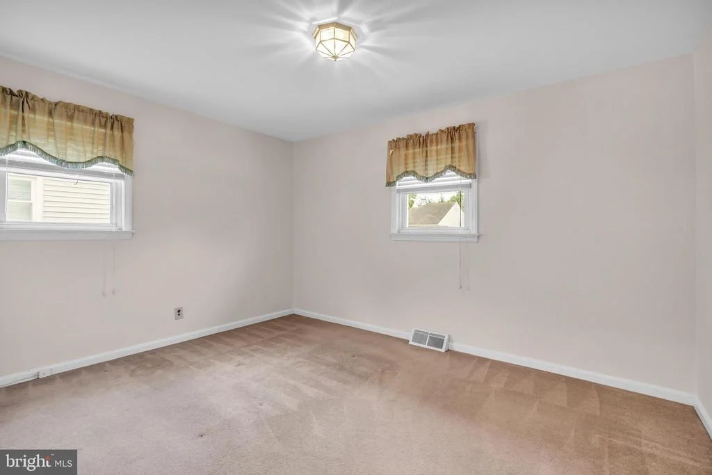 Photo of 19 PAUL ROAD