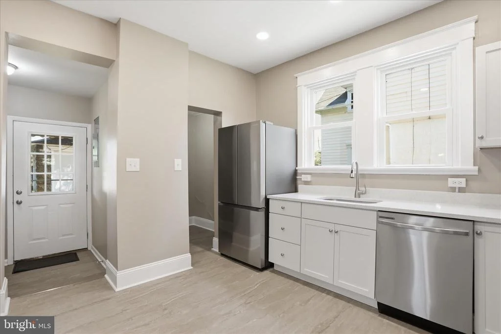 Photo of 819 SUMMIT AVENUE
