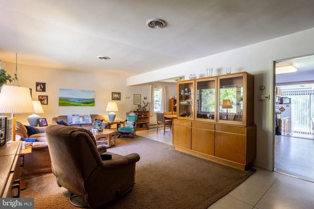 Photo of 6609 AMLEIGH ROAD