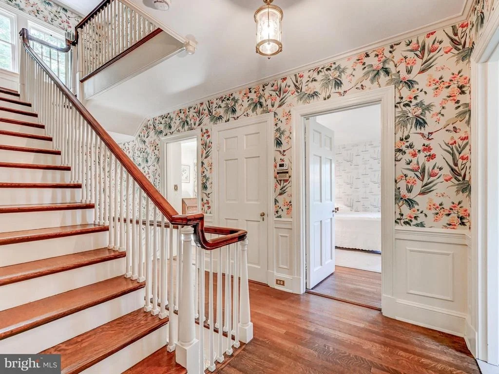 Photo of 1860 CIRCLE ROAD