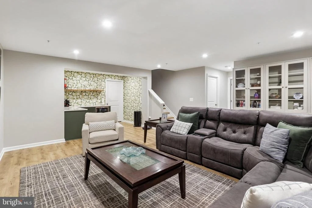 Photo of 1109 SAXTON DRIVE