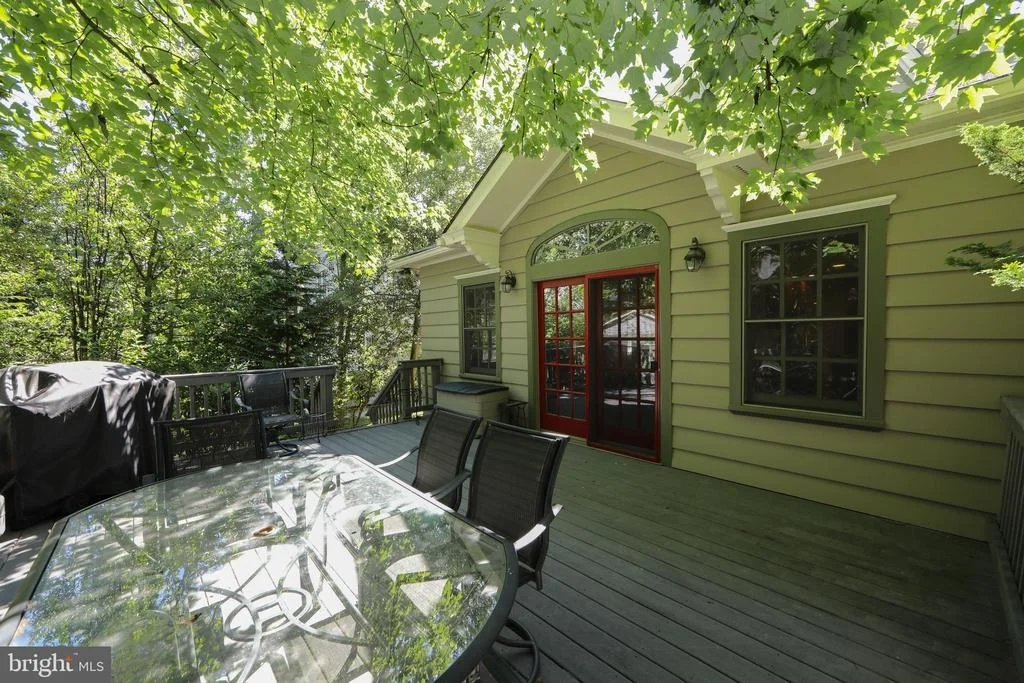 Photo of 237 RHOADS AVENUE