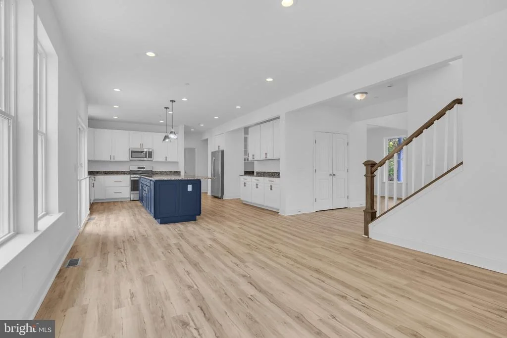 Photo of 413 TRIMBLE ROAD