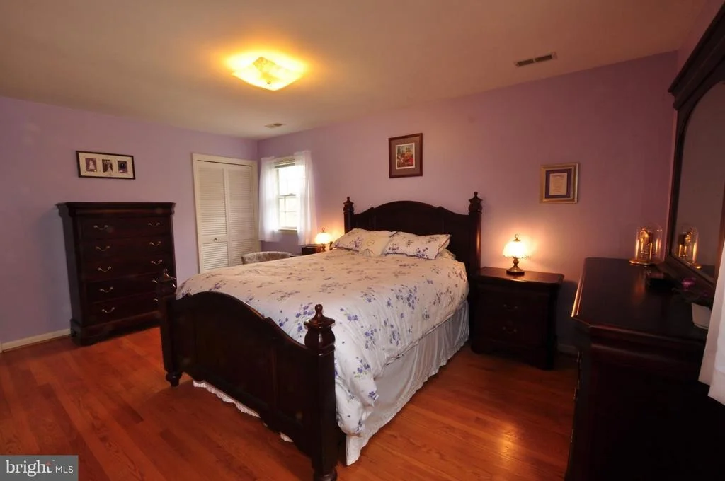 Photo of 10121 JOHNS DRIVE