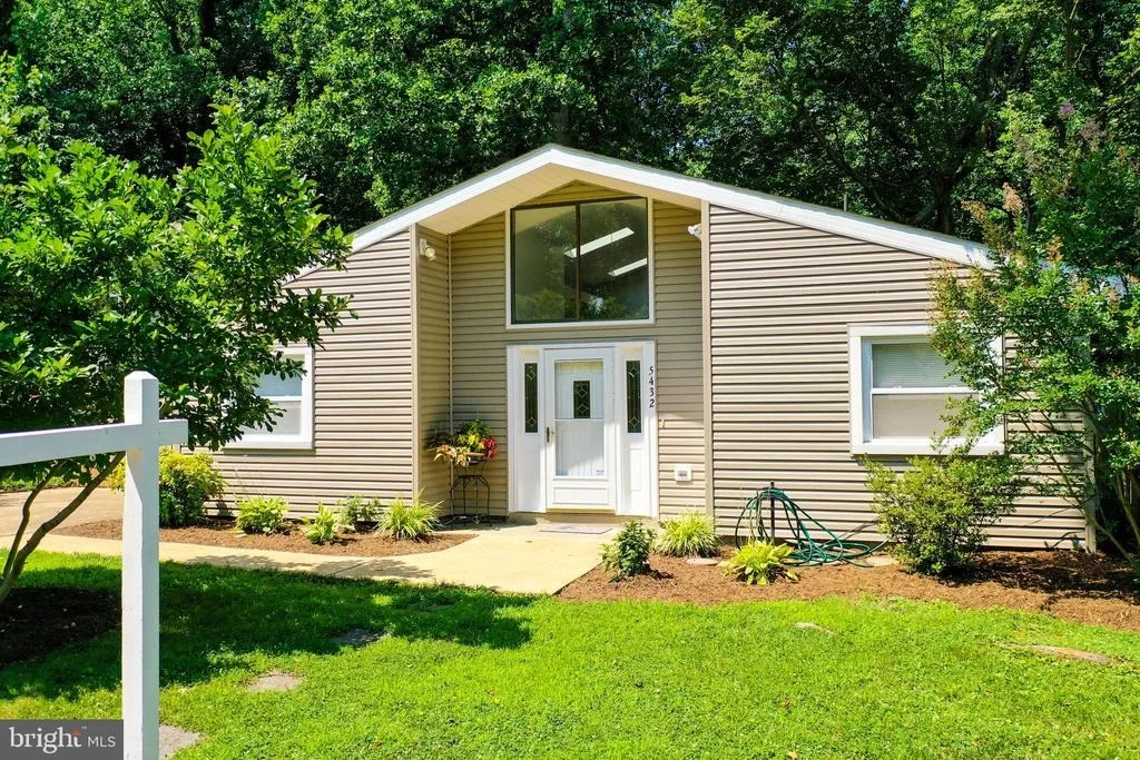 Photo of 5432 LAUREL TRAIL