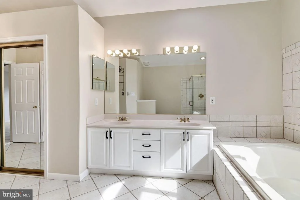 Photo of 8106 DEERCREEK PLACE