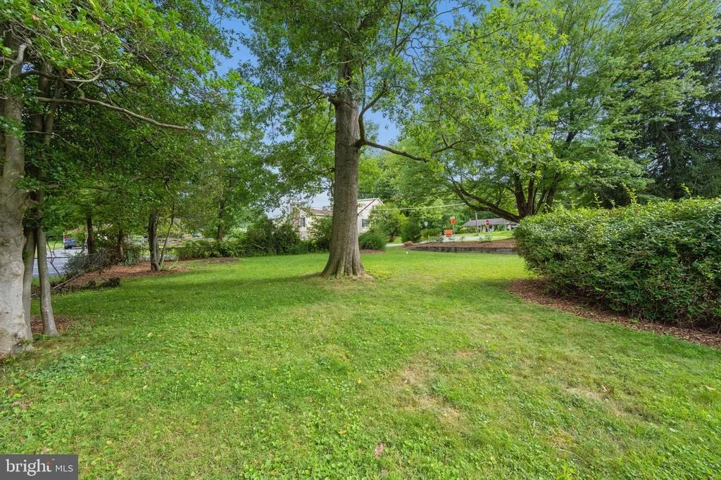 Photo of 8995 HAMBURG ROAD