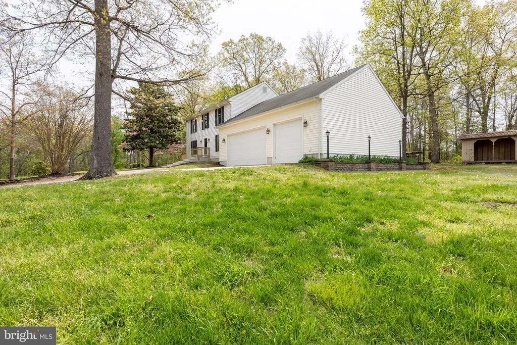 Photo of 525 UPTON ROAD