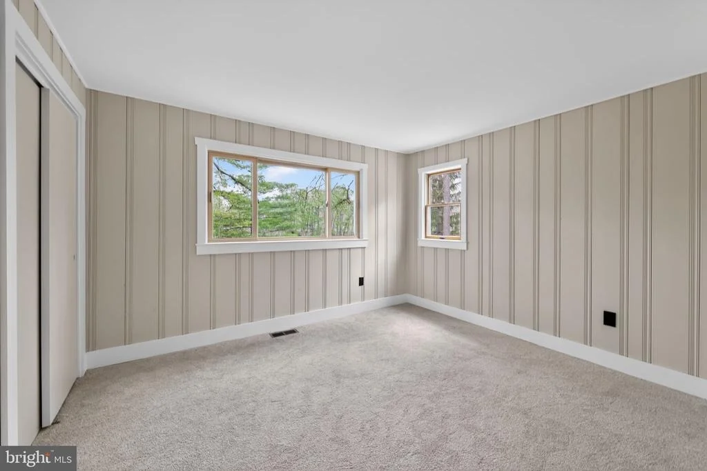 Photo of 113 W CENTENNIAL DRIVE