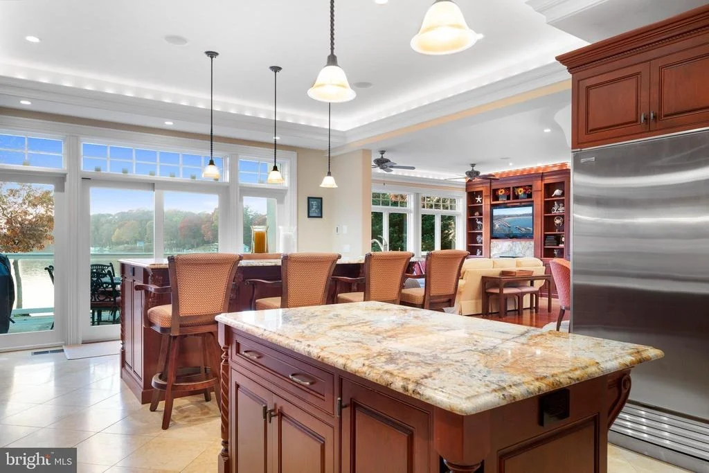 Photo of 206 HARBOR DRIVE