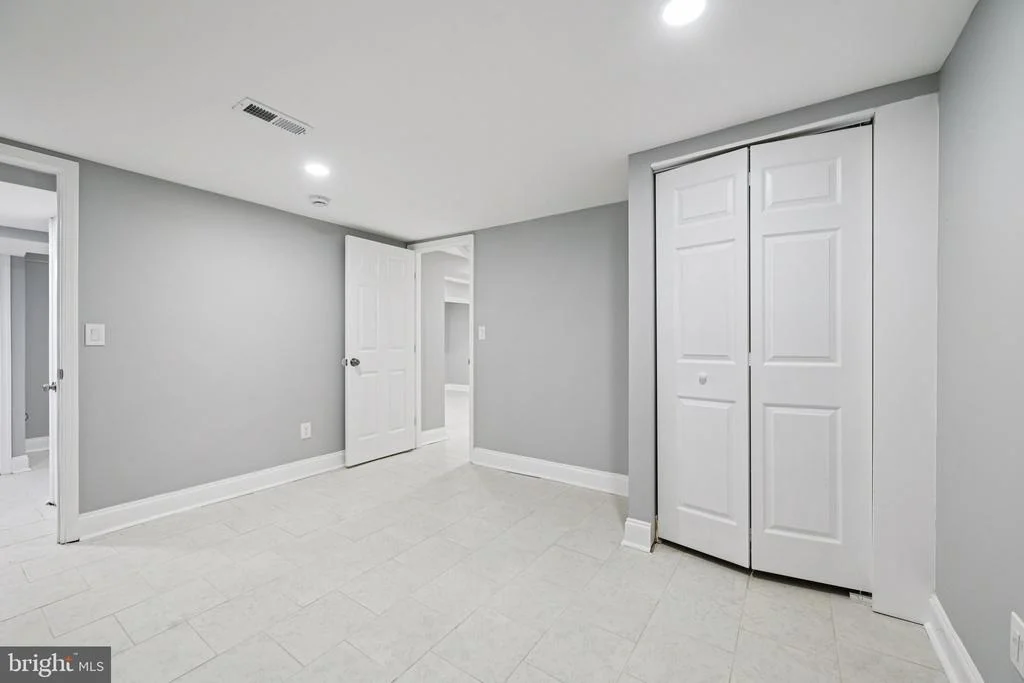 Photo of 4902 GILRAY DRIVE