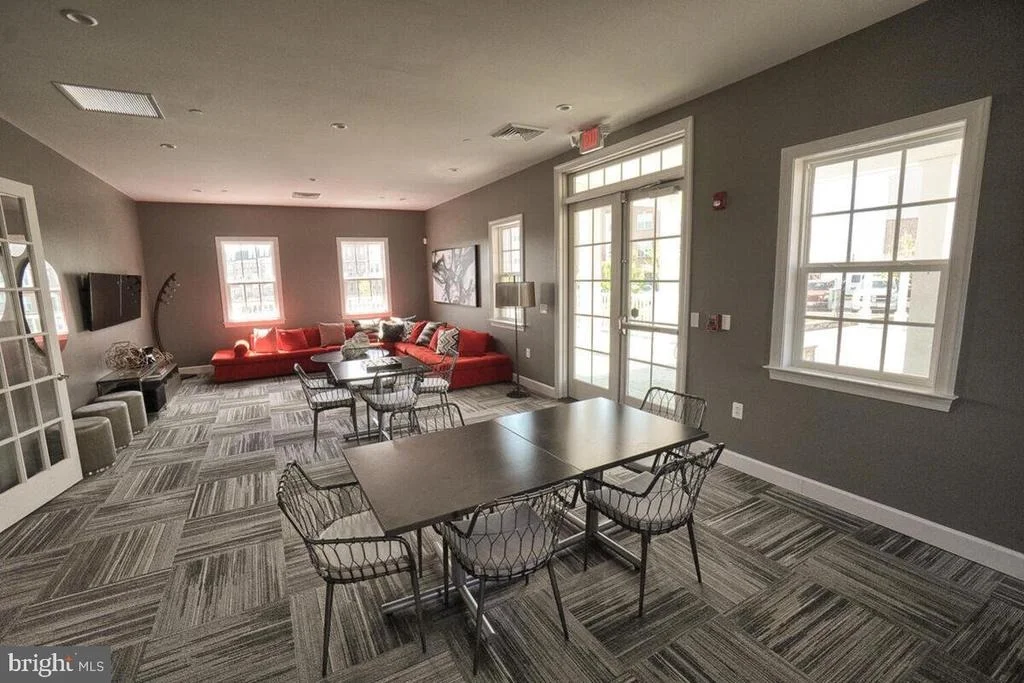 Photo of 5211 CONTINENTAL DRIVE