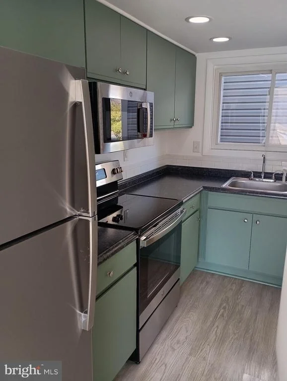 Photo of Unit 2 at 1 COMPASS CIRCLE