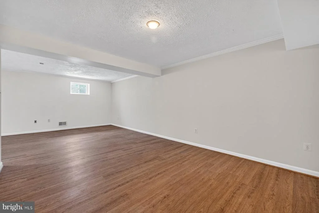 Photo of 15001 NOTLEY ROAD