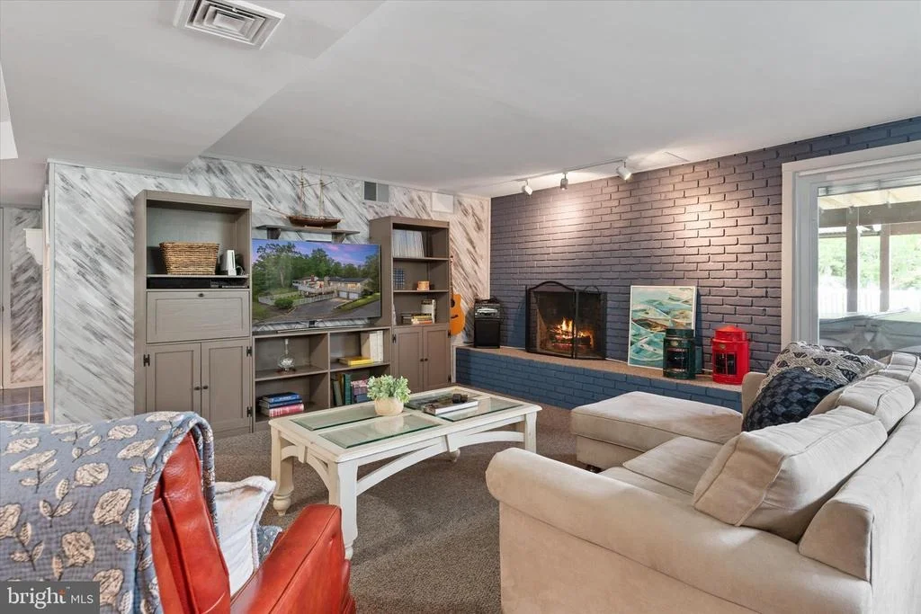 Photo of 508 WALNUT DRIVE