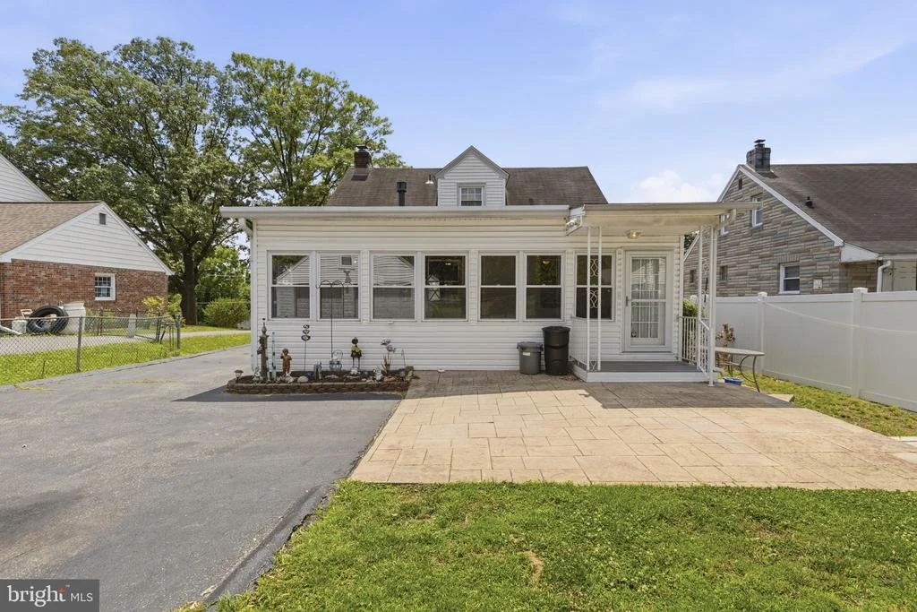 Photo of 1316 PINE GROVE AVENUE